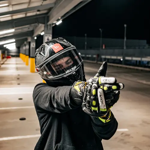 Neon Vandal image